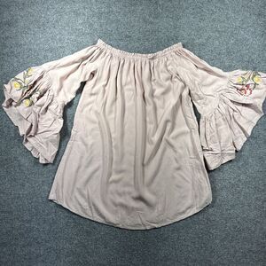 Feathers Women Med Boho Cottagecore Flare Sleeve Curved Hem Blouse Embroidered